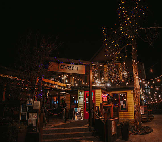 tavern-canmore-restaurant